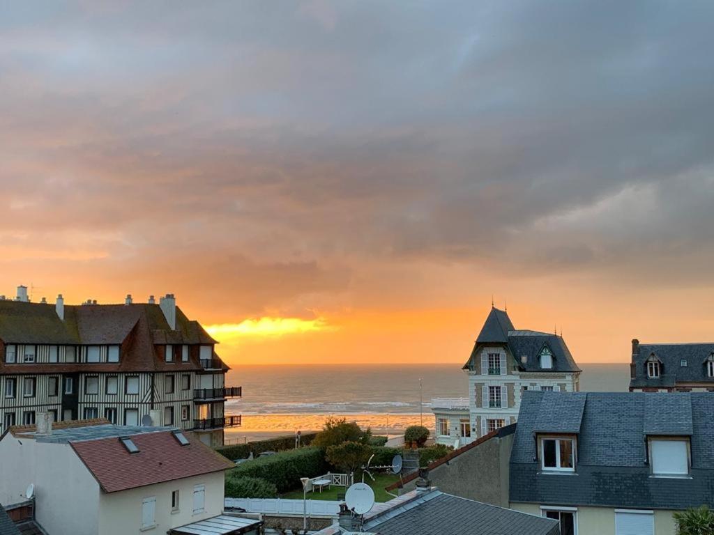 Bel Appartement 3Mns De La Plage, Belle Vue Mer ! บลอนวิลล์-ซัวร์-แมร์ ภายนอก รูปภาพ